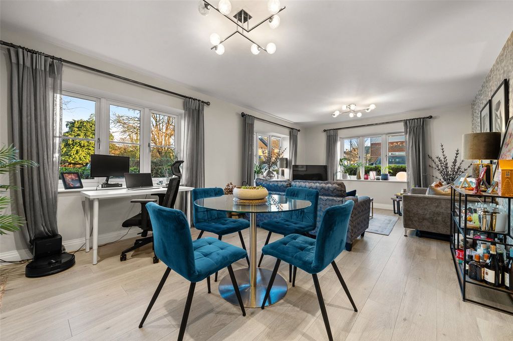 Property photo 2 of 10 Picture No. 13