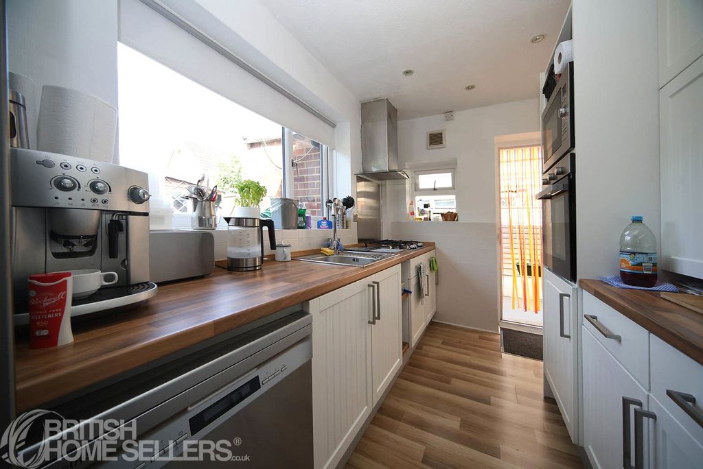 Property photo 2 of 13 Picture No. 06