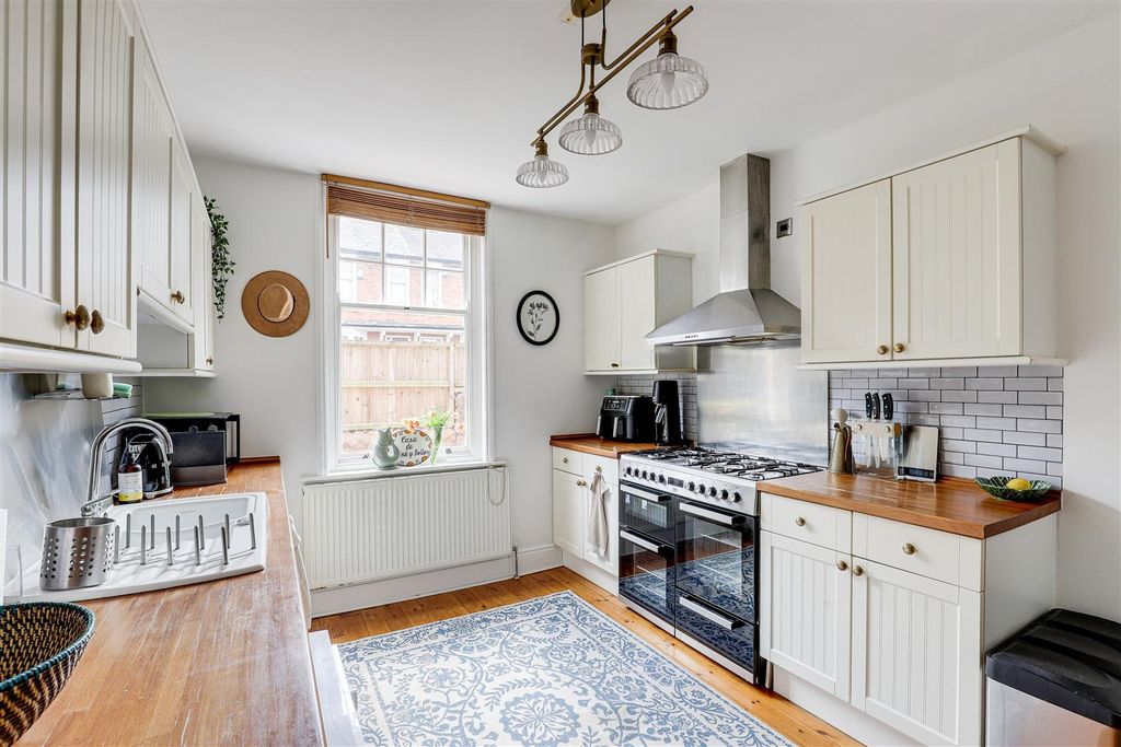 Property photo 3 of 29 6095.Jpg