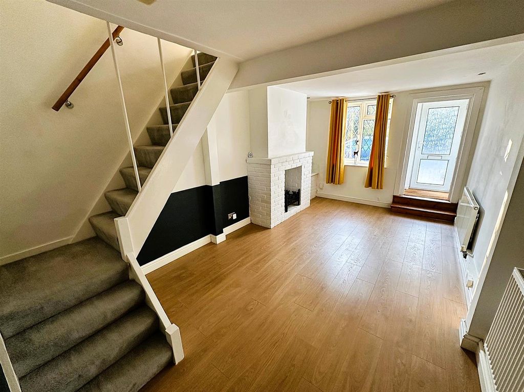 Property photo 3 of 9 4.Jpg