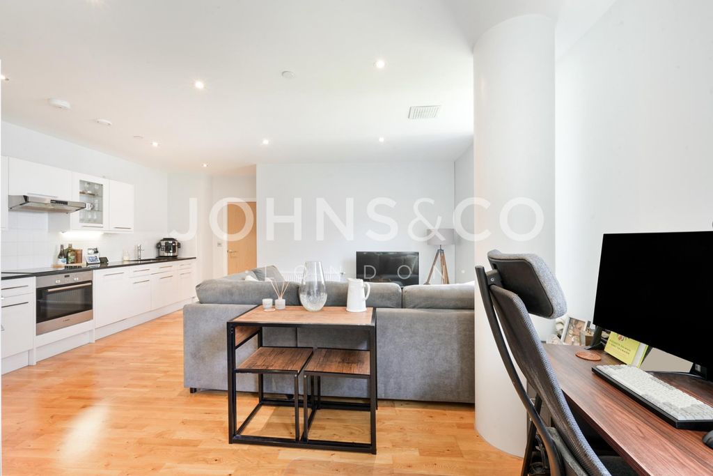 Property photo 2 of 7