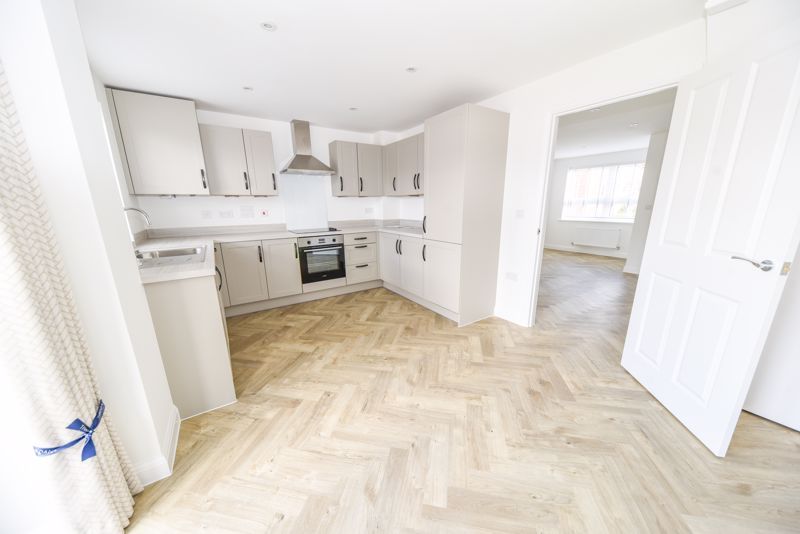 Property photo 3 of 9 Photo 5