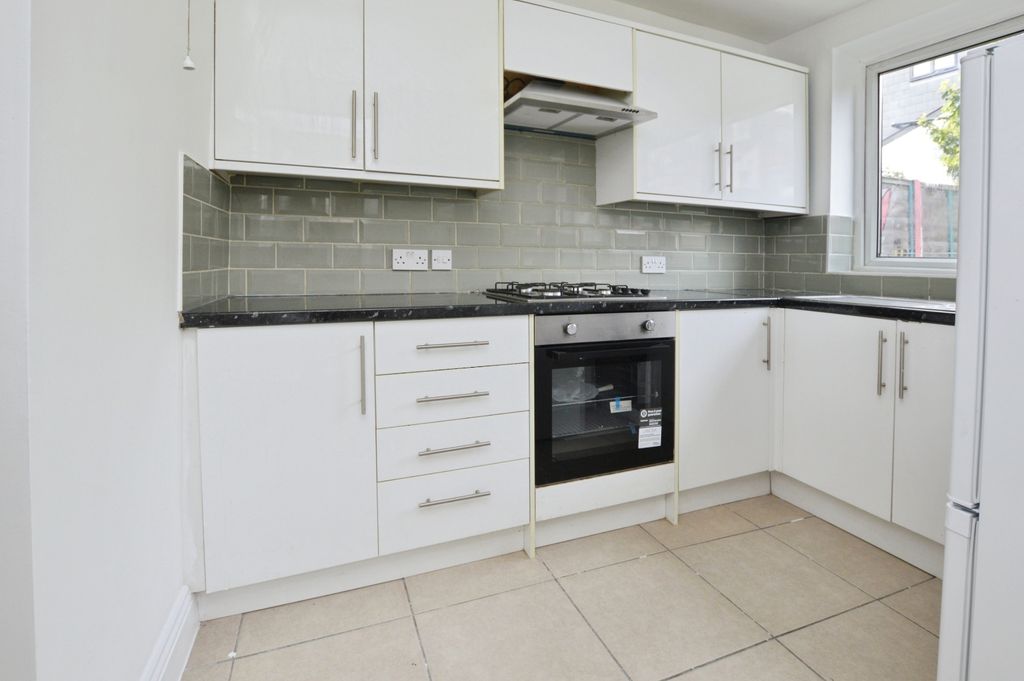 Property photo 1 of 18 Pbox-Img.Jpg
