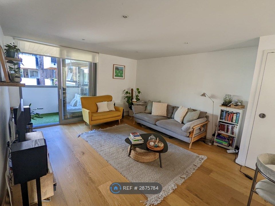 Property photo 2 of 20