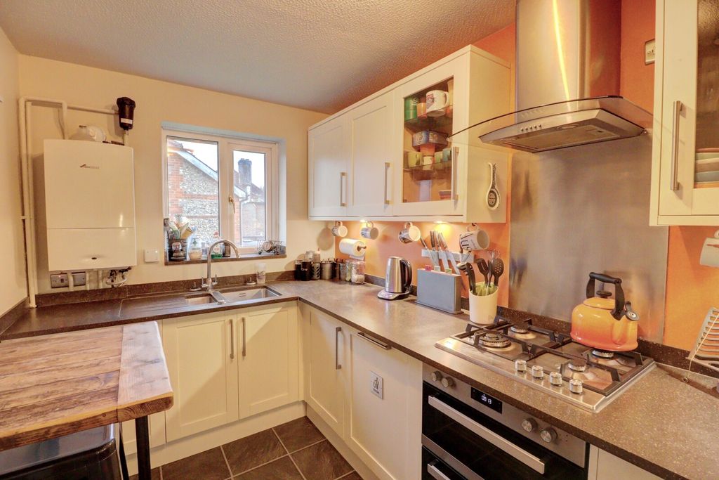 Property photo 3 of 10 Picture No. 04