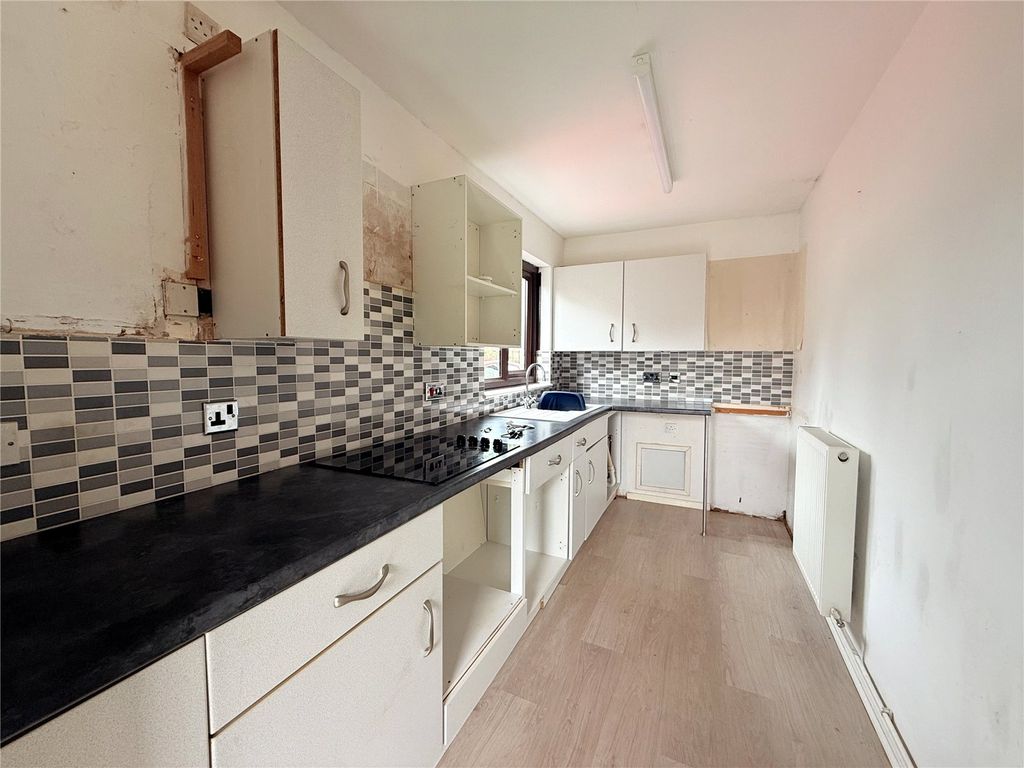 Property photo 3 of 11 Picture No. 13