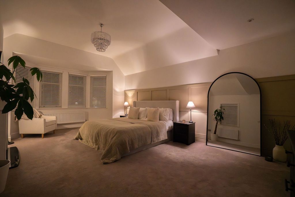 Property photo 3 of 64