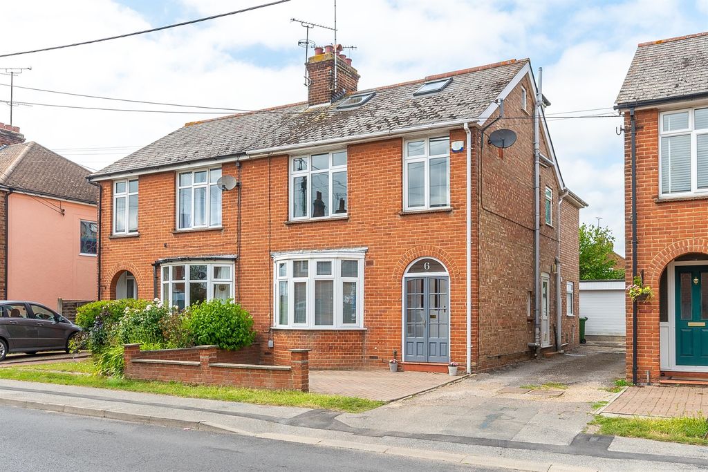 Property photo 1 of 21 Front