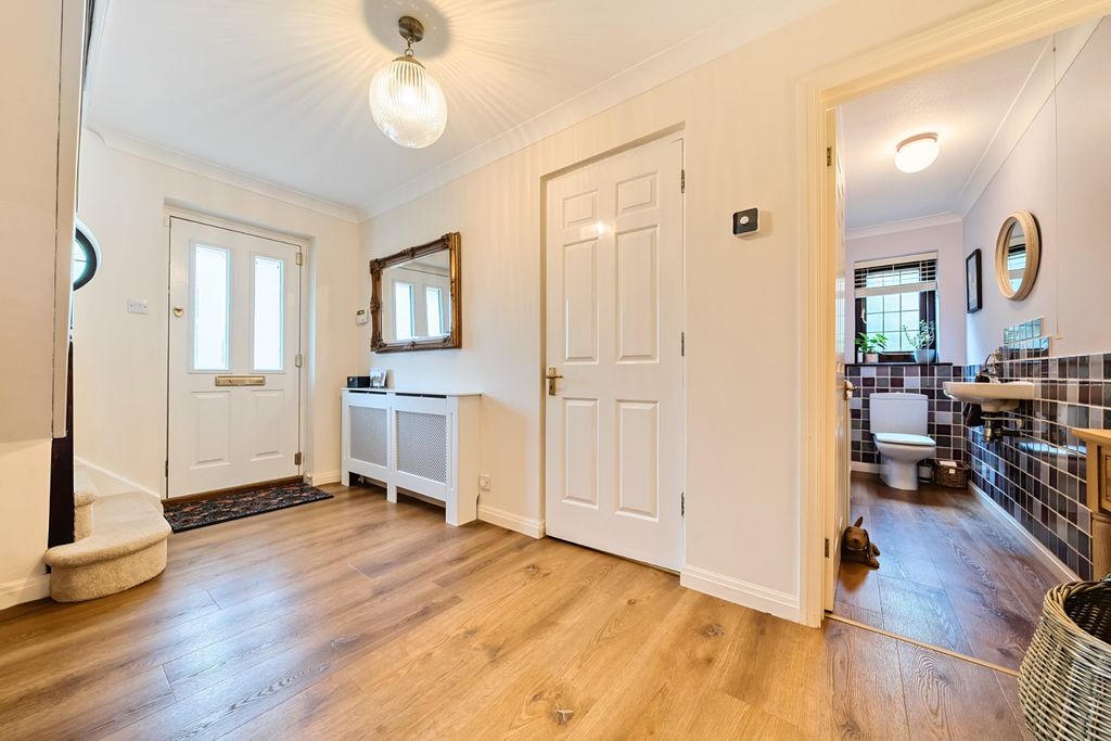Property photo 2 of 49 Picture No. 45