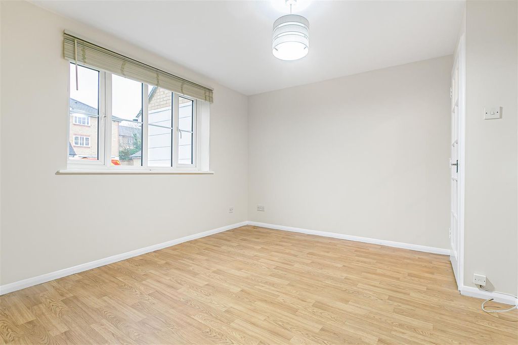 Property photo 3 of 8 19_72580.Jpg