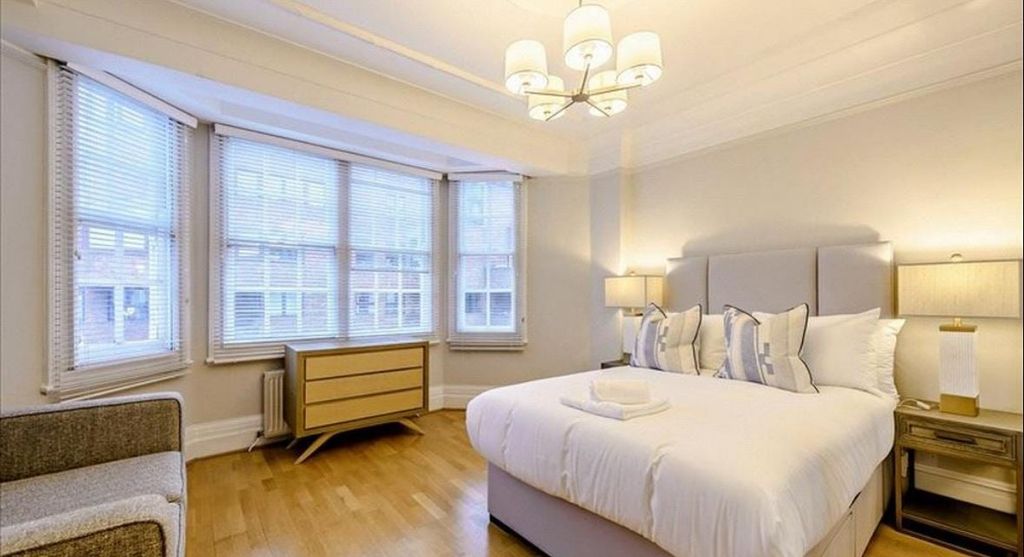 Property photo 2 of 6