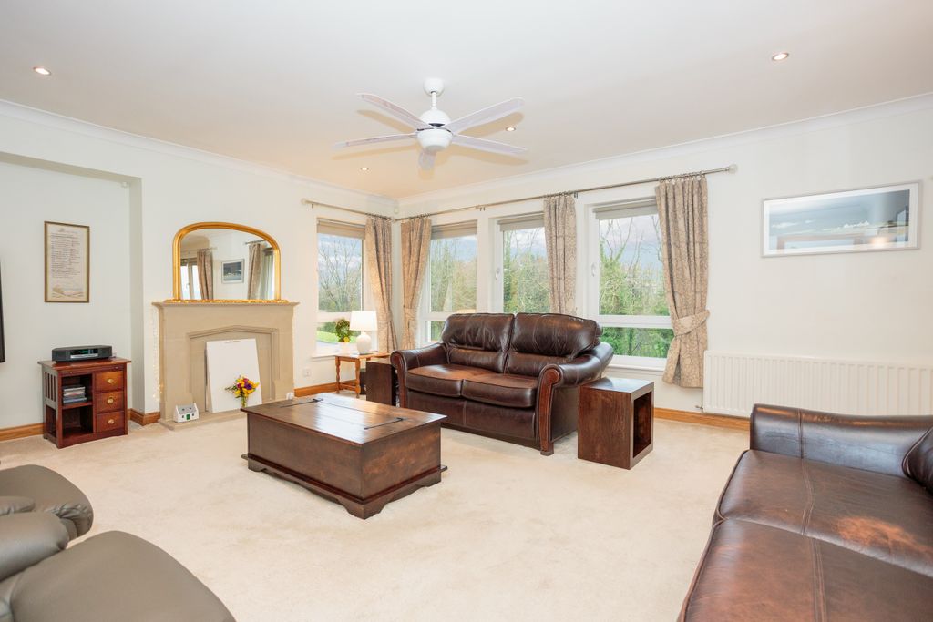 Property photo 2 of 50 Living Room