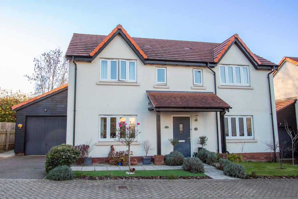 Property photo 1 of 18 Front