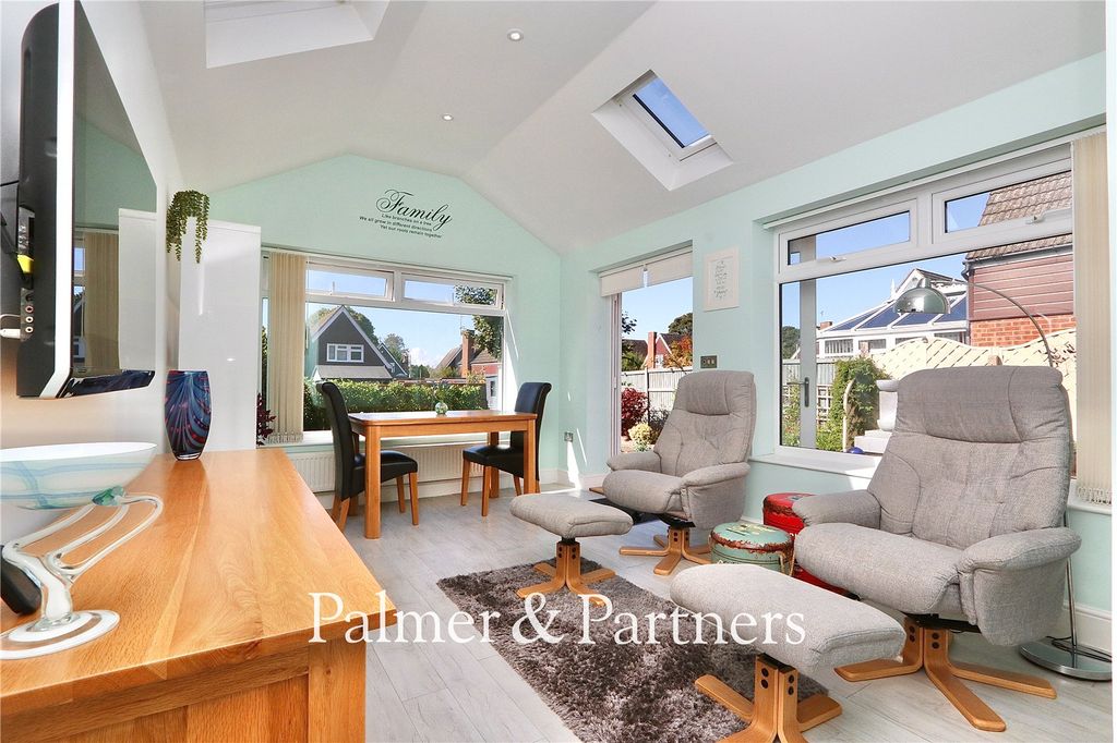Property photo 2 of 27 Picture No. 03