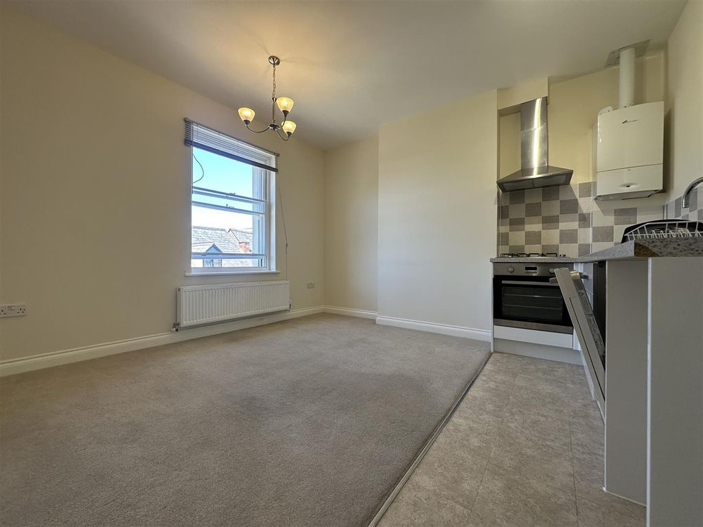 Property photo 2 of 8 3.Jpg