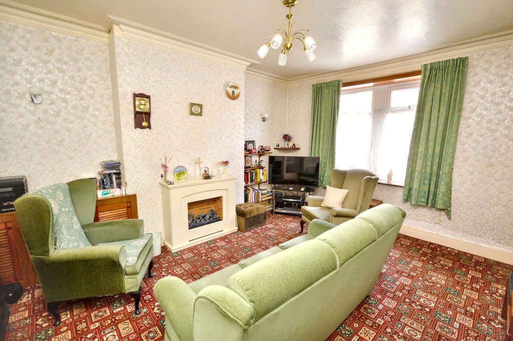 Property photo 3 of 16 Photo 1