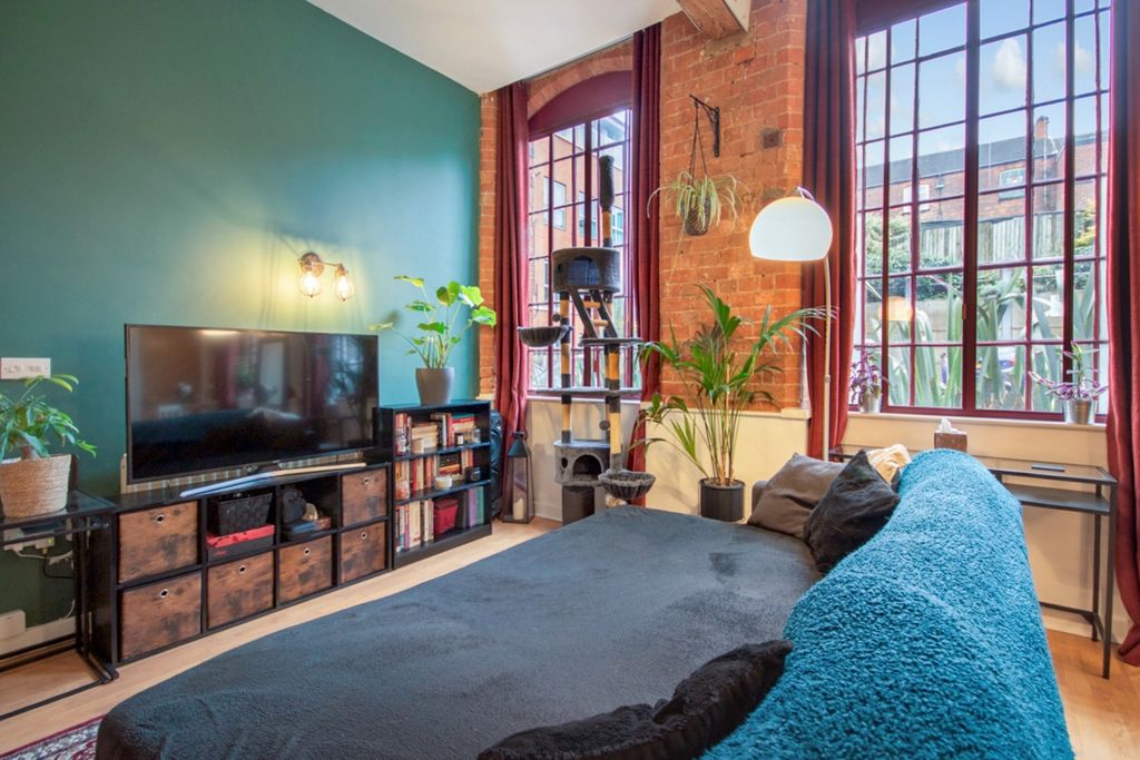 Property photo 2 of 9