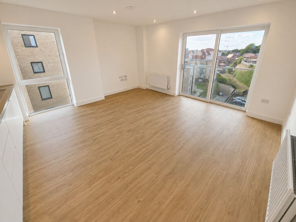 Property photo 3 of 9 5372824