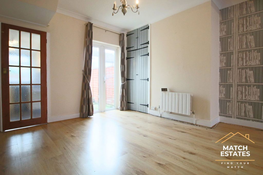 Property photo 3 of 9