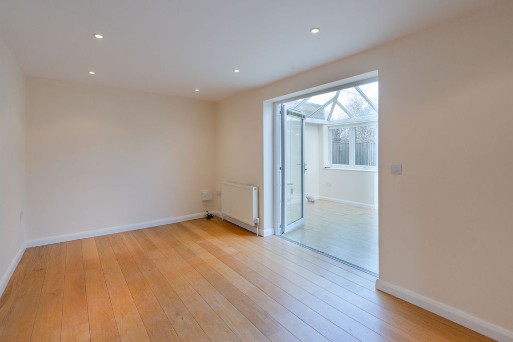 Property photo 3 of 20 Living Area