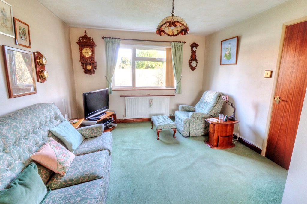 Property photo 2 of 14