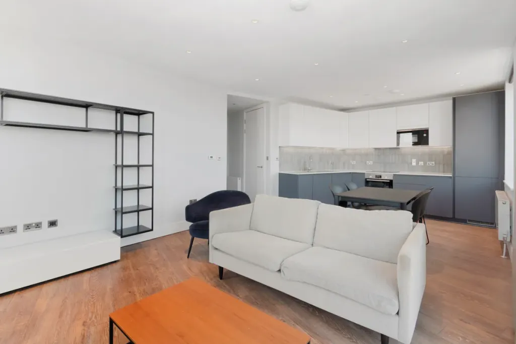 Property photo 2 of 20