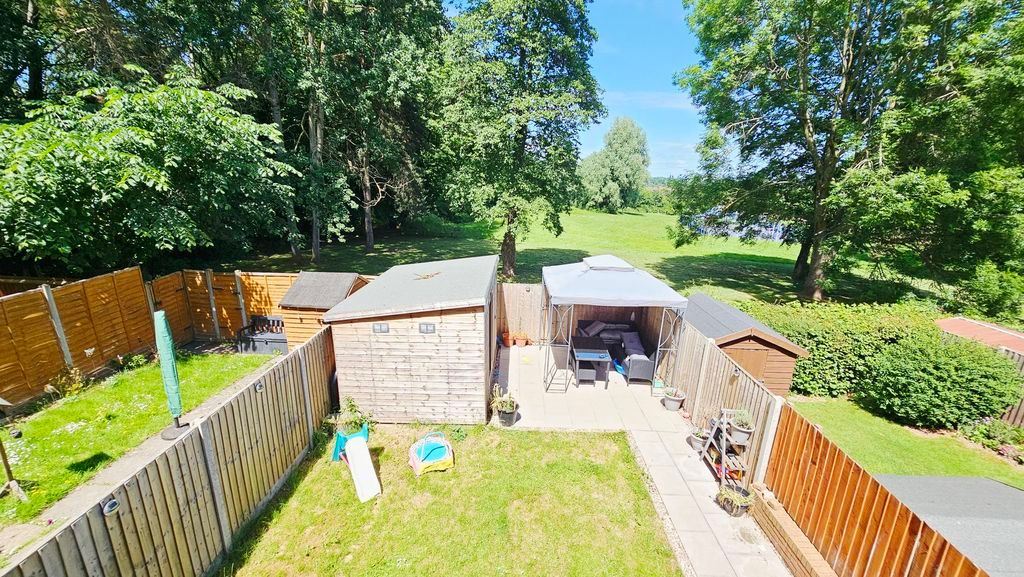 Property photo 2 of 19 Photo 18