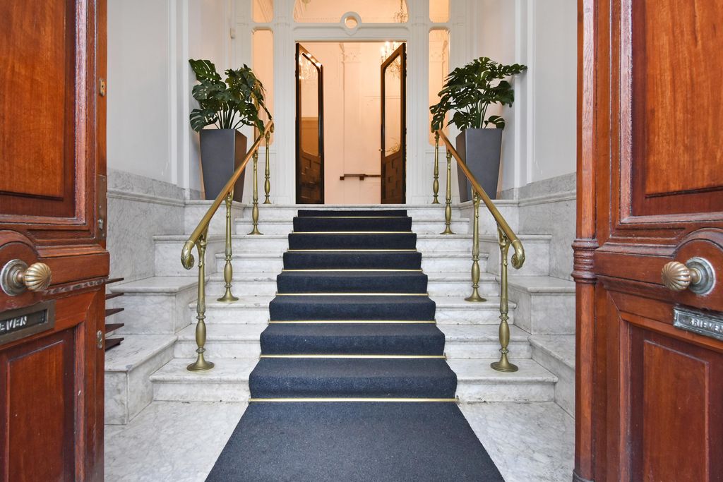 Property photo 2 of 68