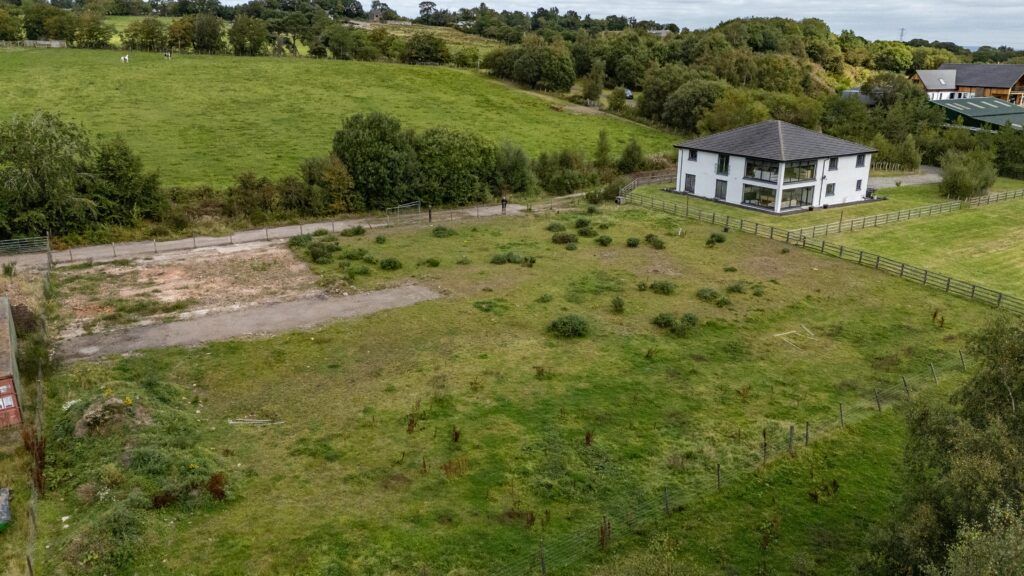 Property photo 1 of 11