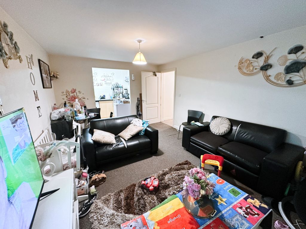 Property photo 3 of 19