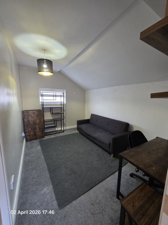 Property photo 2 of 6 Gallery