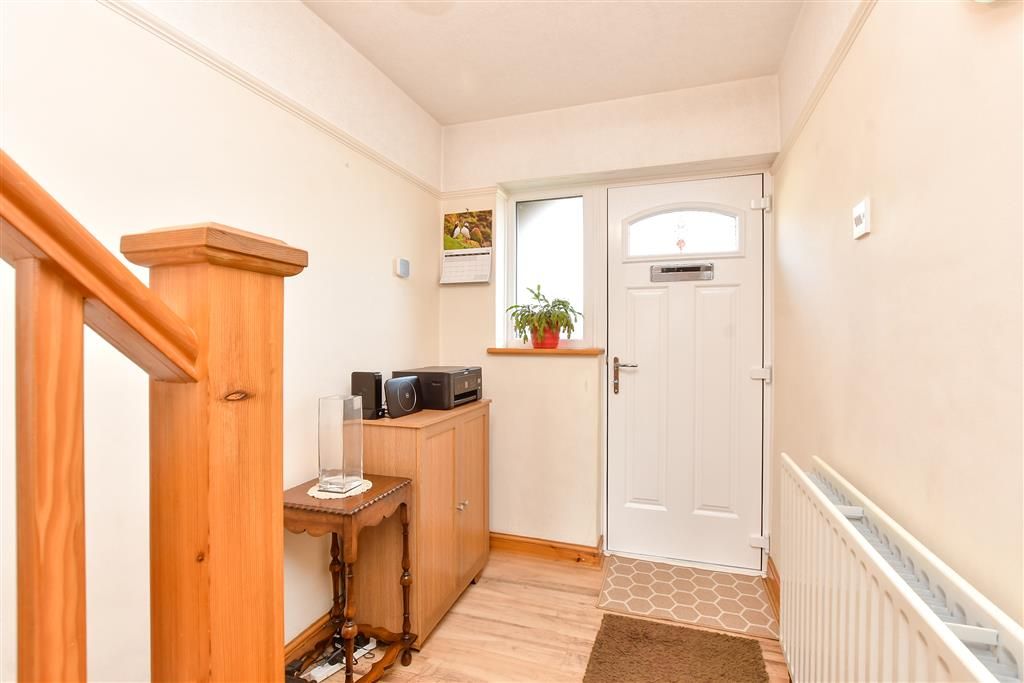 Property photo 3 of 18 Entrance Hall