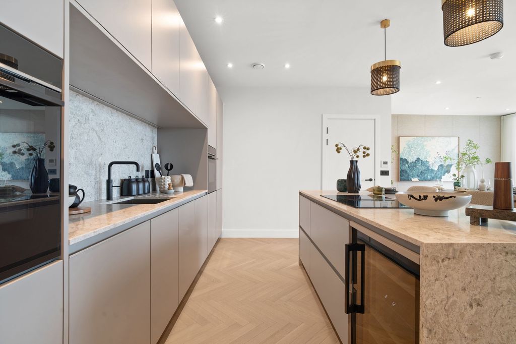 Property photo 3 of 45