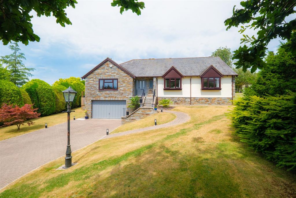 Property photo 1 of 25 Parry St.Mellion Bungalow09.Jpg