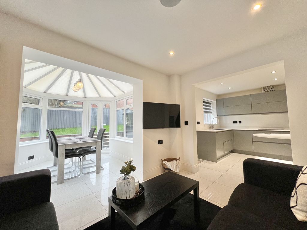 Property photo 3 of 30