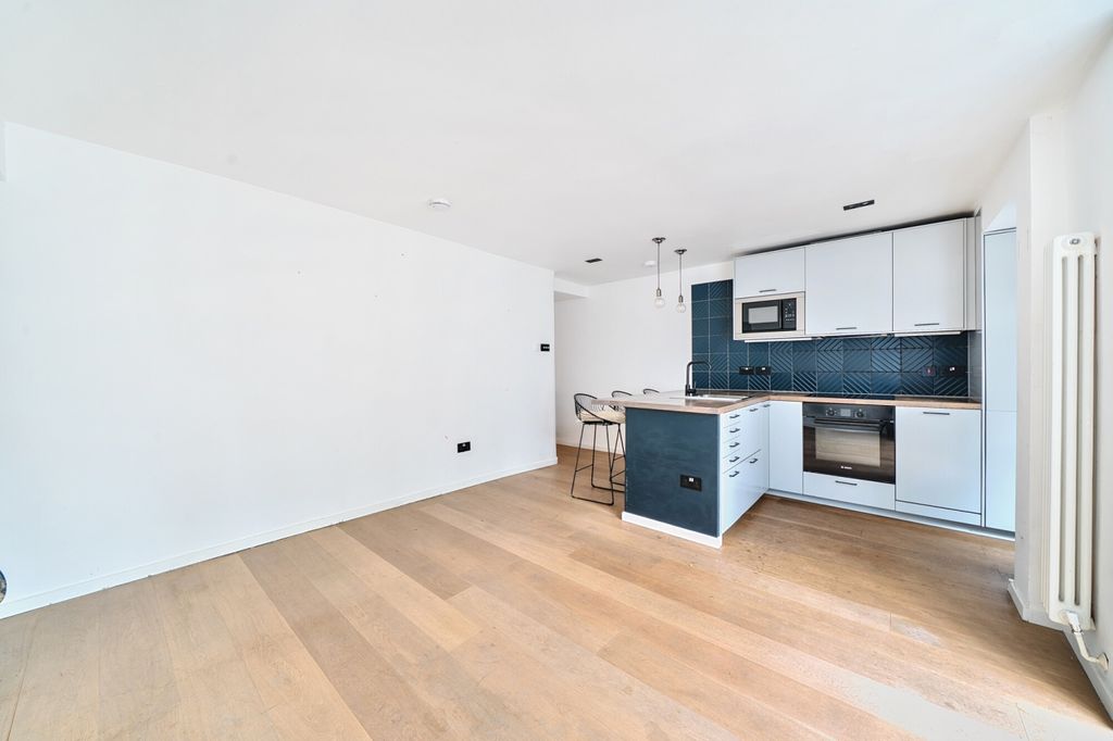 Property photo 3 of 15 1320066-5-6864Fd3...