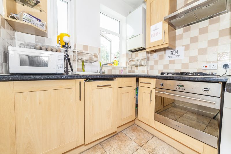 Property photo 3 of 6