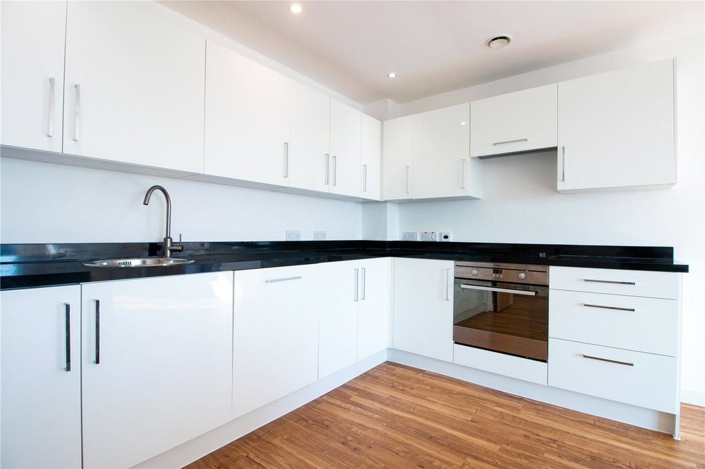 Property photo 3 of 8 Picture No. 05