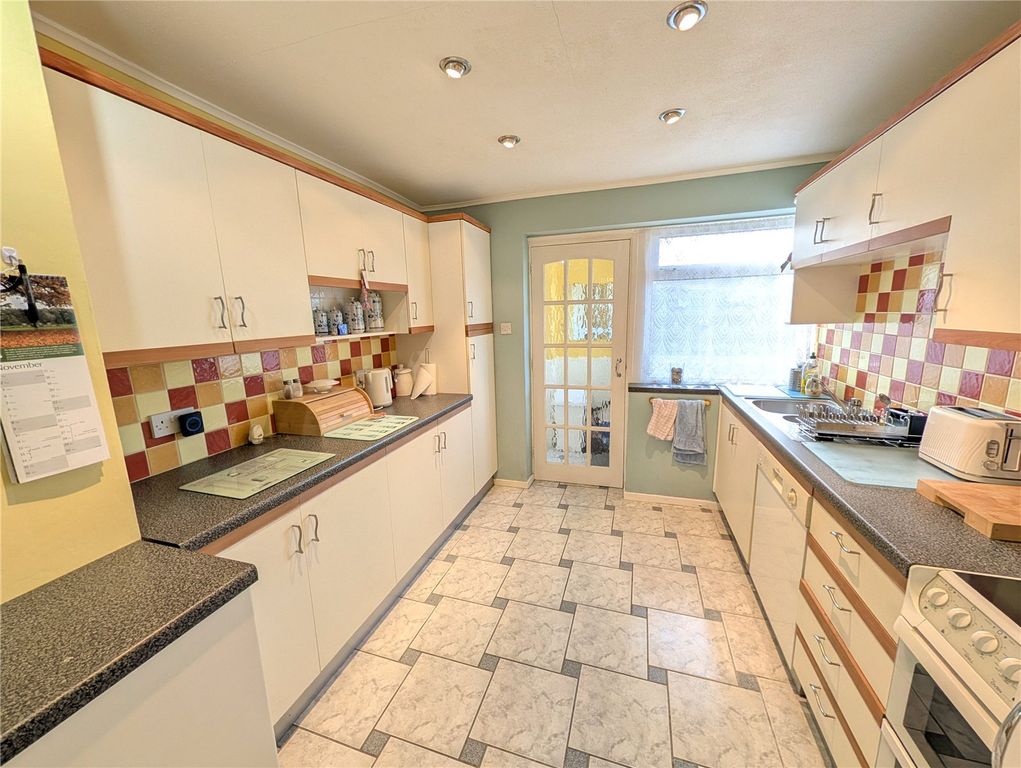 Property photo 3 of 17 Picture No. 20