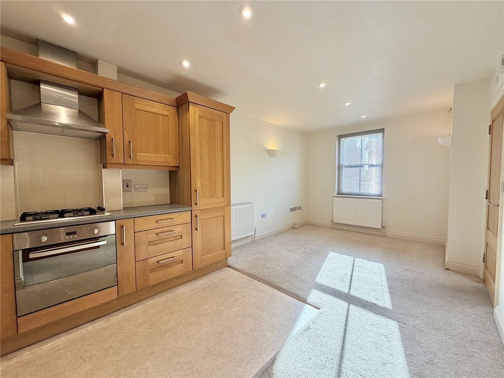 Property photo 3 of 9 Picture No. 11