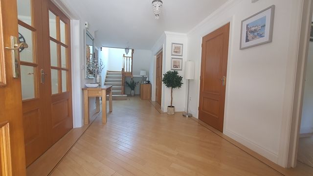 Property photo 3 of 21 Hall