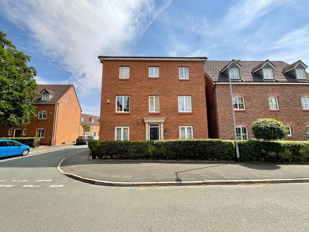 Property photo 2 of 34