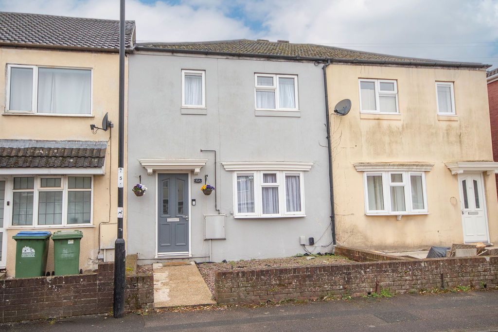 Property photo 1 of 12 External