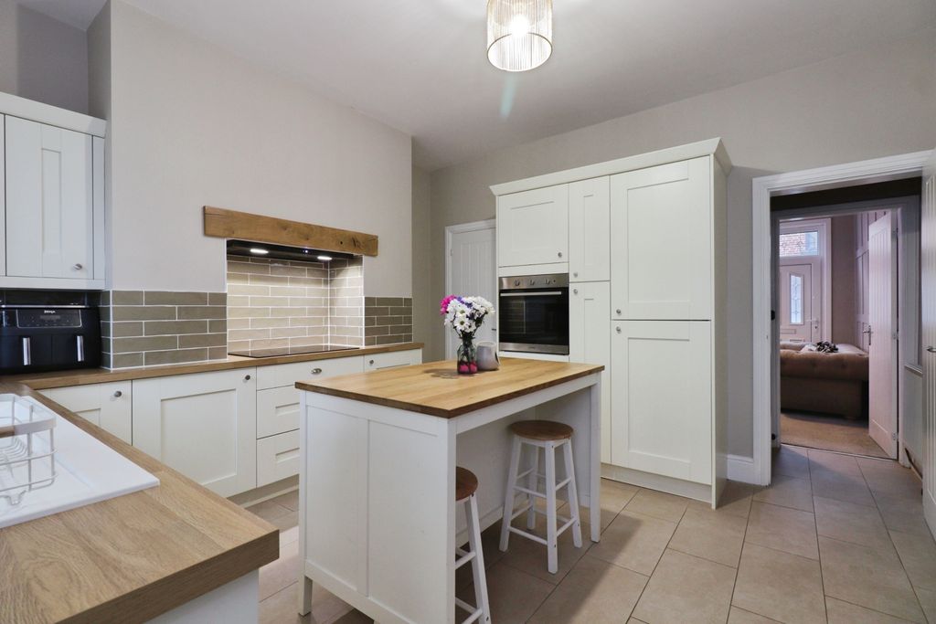 Property photo 3 of 22 Img_4655