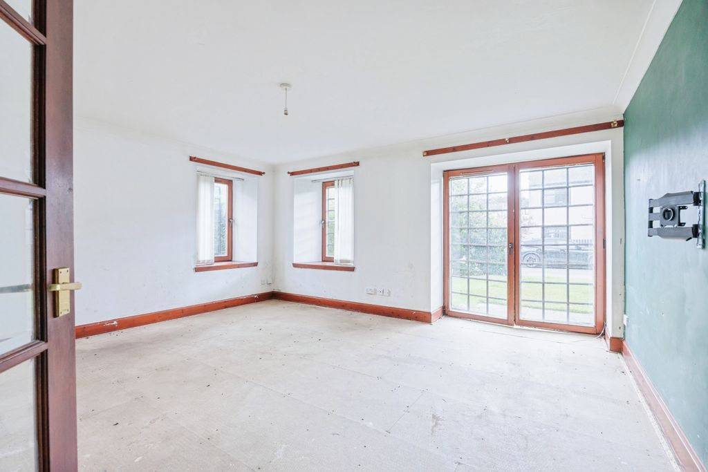 3 bed flat for saleHeron Rise, Dundee DD4 photo 5