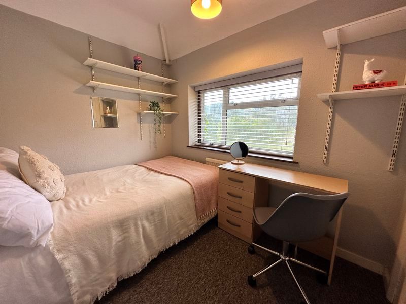 Property photo 3 of 11 Photo 20