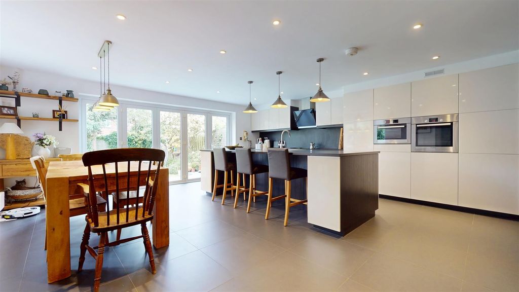 Property photo 3 of 28 04142026_000842.Jpg