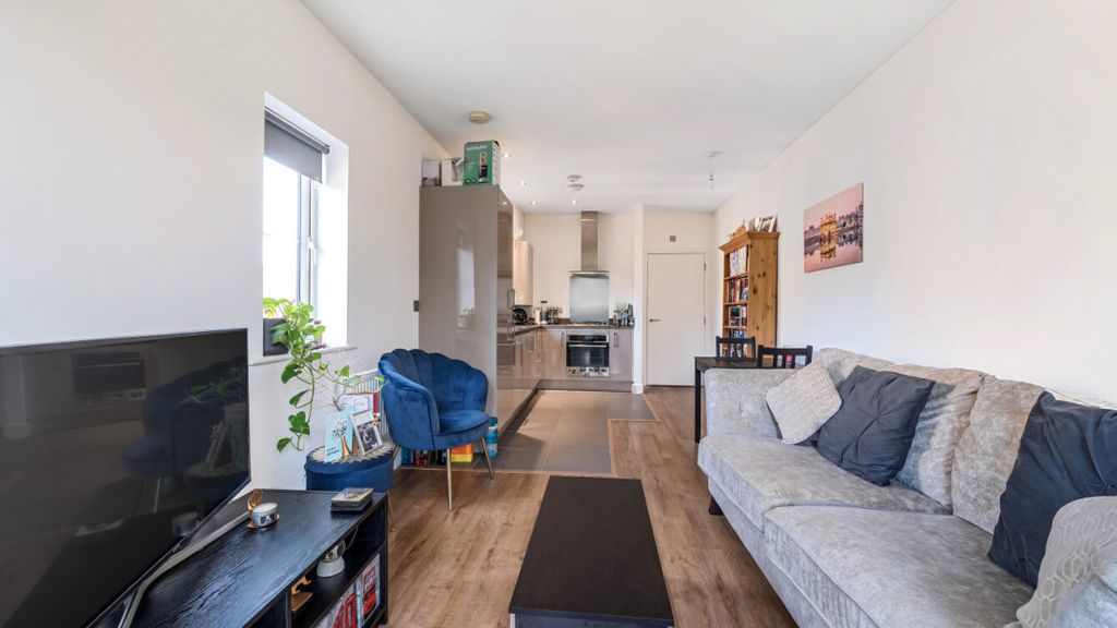 Property photo 3 of 13