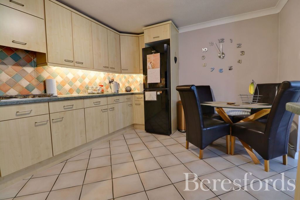 Property photo 3 of 19 Picture 3