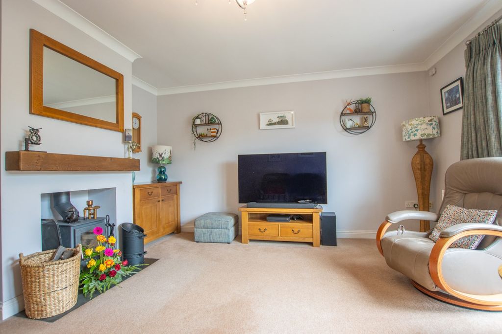 Property photo 3 of 36 4506503